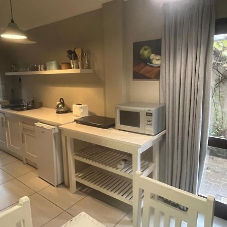 By The Way Guesthouse Clarens Eksteriør bilde