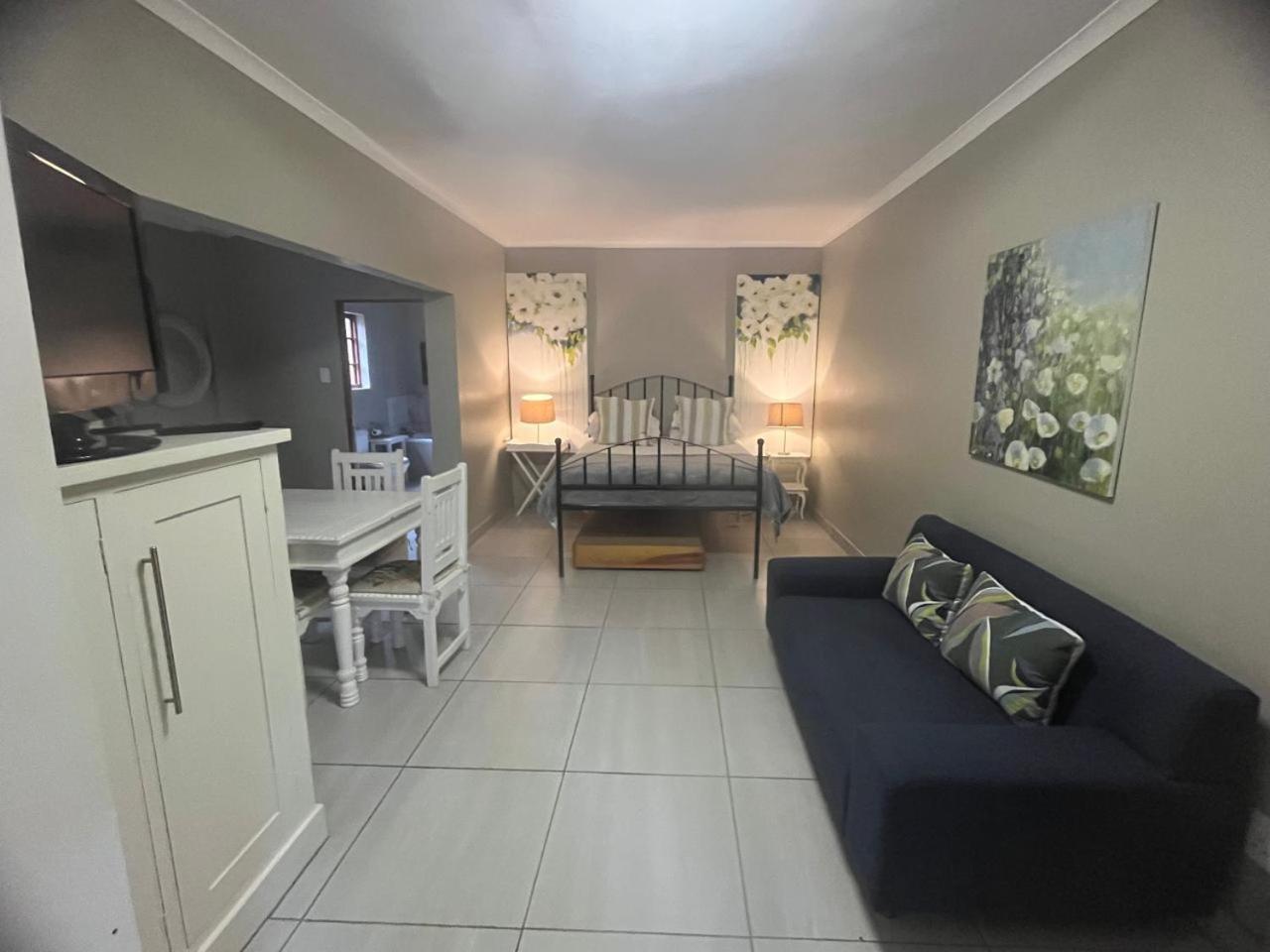 By The Way Guesthouse Clarens Eksteriør bilde